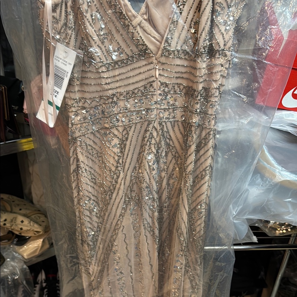 Jump Elegant Pink Sequin Evening Gown size3/4 Blush brand new - Picture 13 of 13